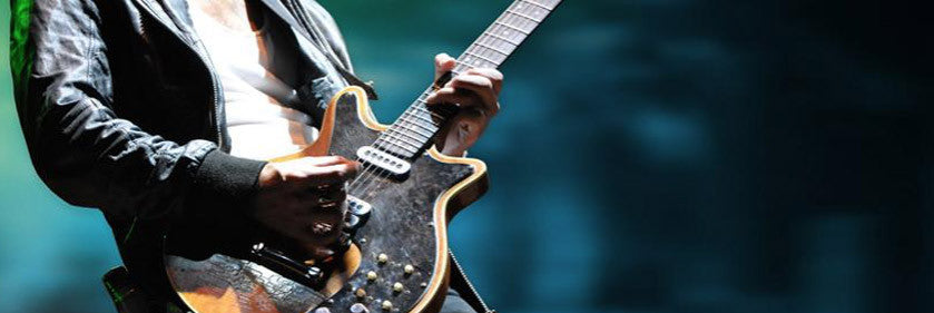 5 Free Backing Tracks with Scale Recommendations for Guitar Players